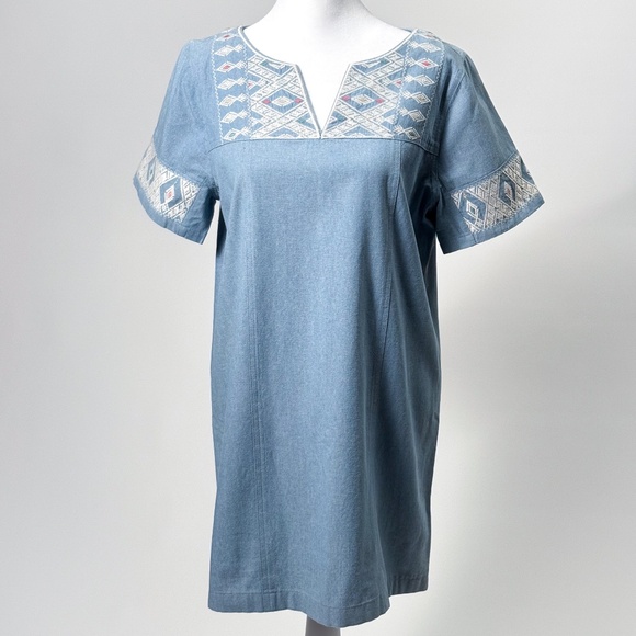 Brass & Roe Dresses & Skirts - EUC Brass & Roe Chambray Embroidered Aztec Mini Dress – Size S – Retail $60 🌵✨